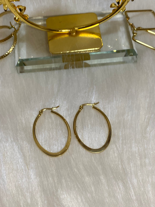 Sleek Oval Hoops